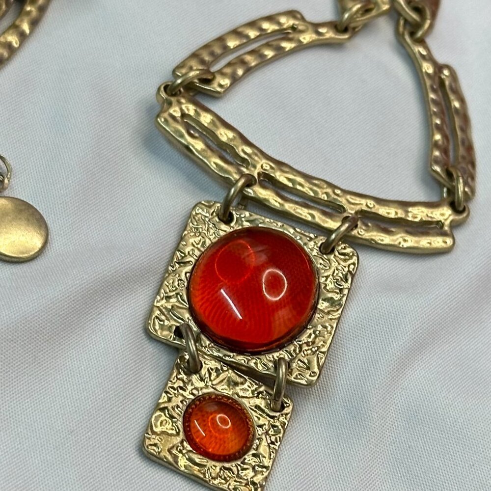 VTG Dana Buchman Gold-Tone Textured Metal Necklace Amber-Colored Cabochons. - Picture 9 of 12
